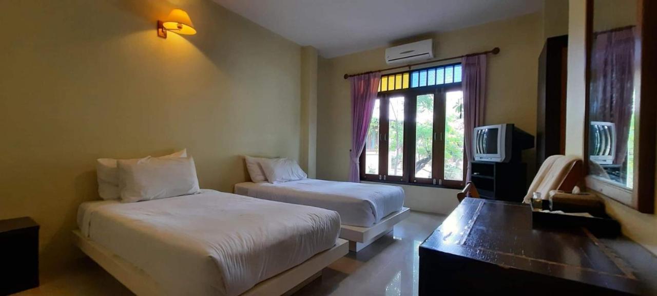 Baan Talay See Cream Resort Samut Songkhram Екстериор снимка