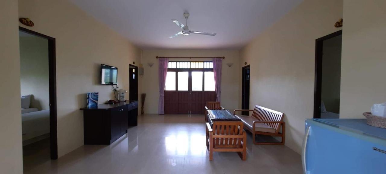 Baan Talay See Cream Resort Samut Songkhram Екстериор снимка