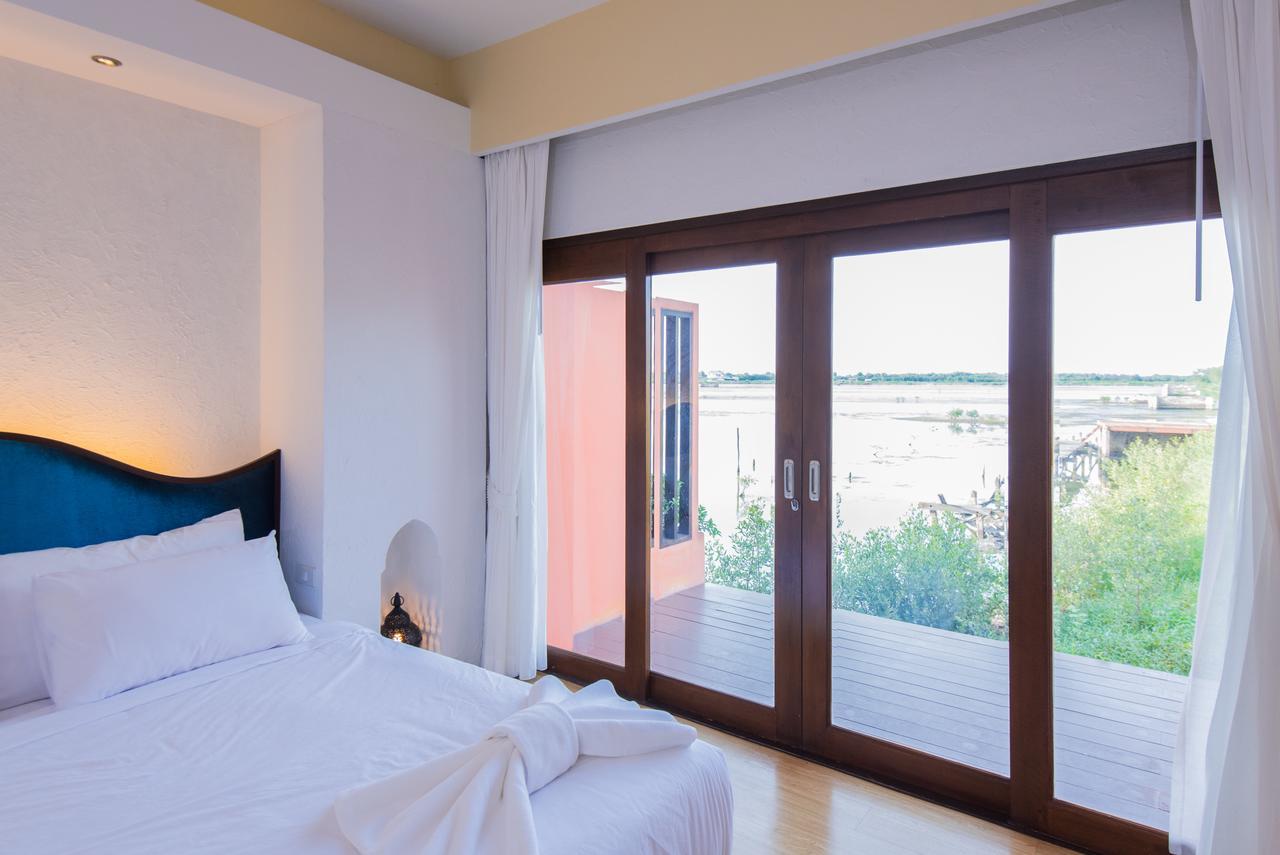 Baan Talay See Cream Resort Samut Songkhram Екстериор снимка