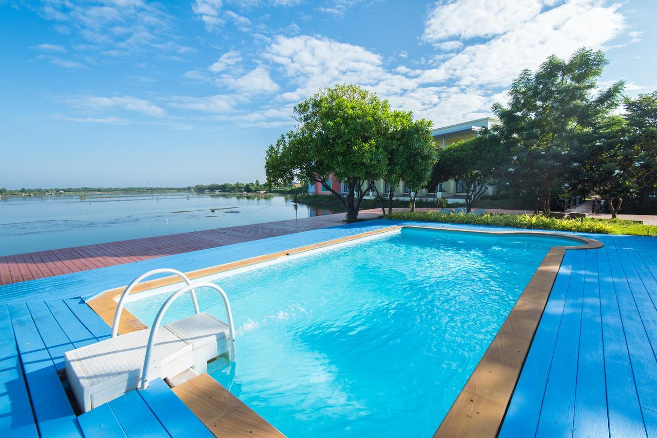 Baan Talay See Cream Resort Samut Songkhram Екстериор снимка