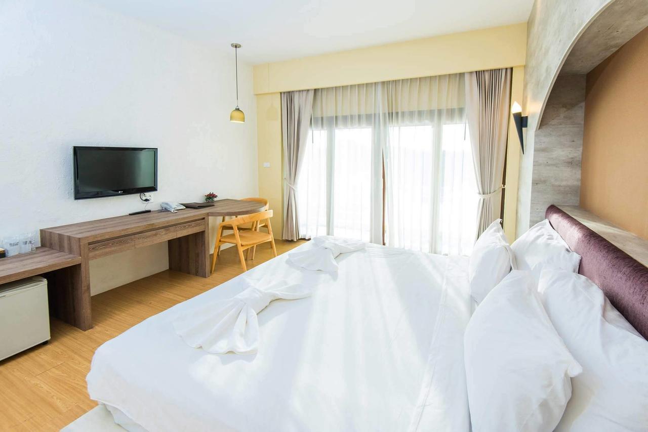 Baan Talay See Cream Resort Samut Songkhram Екстериор снимка
