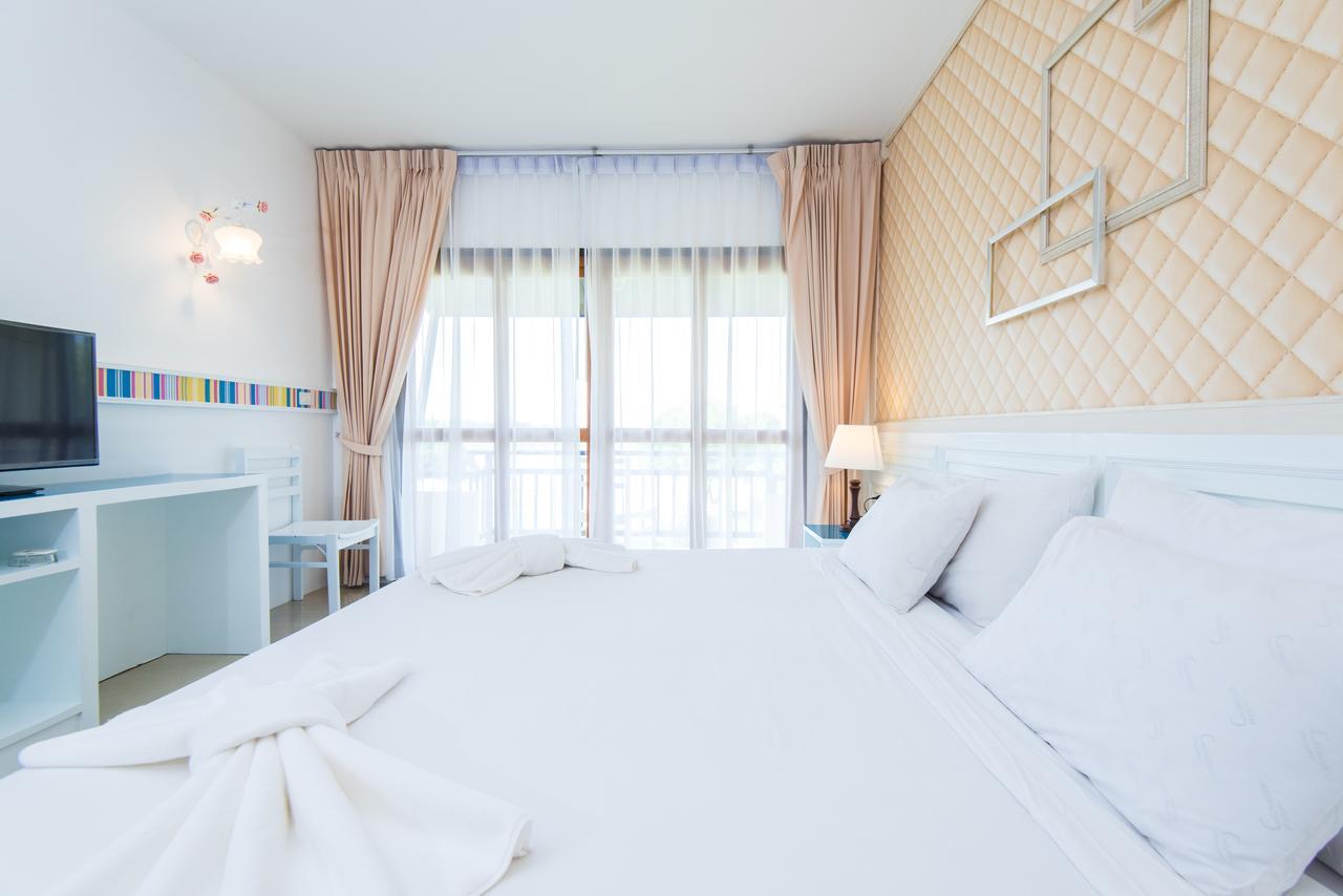 Baan Talay See Cream Resort Samut Songkhram Екстериор снимка